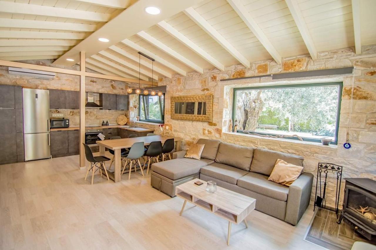 Kastro Stone House Villa สกาลา โปเตมิอัส ภายนอก รูปภาพ