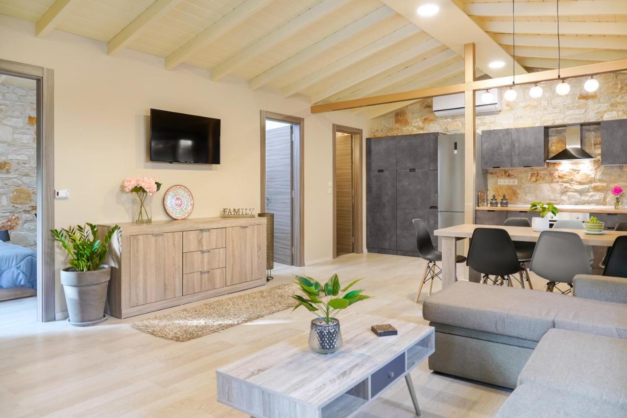 Kastro Stone House Villa สกาลา โปเตมิอัส ภายนอก รูปภาพ