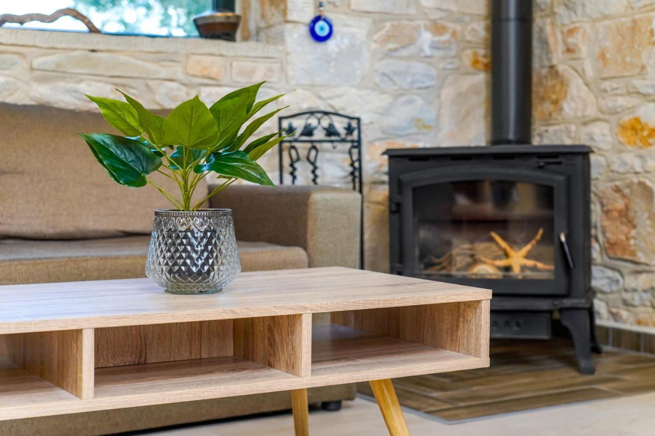 Kastro Stone House Villa สกาลา โปเตมิอัส ภายนอก รูปภาพ