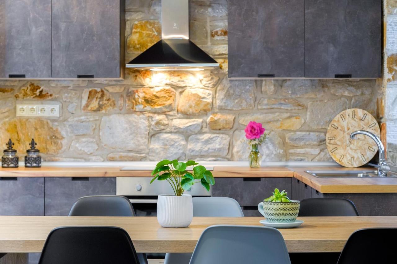 Kastro Stone House Villa สกาลา โปเตมิอัส ภายนอก รูปภาพ