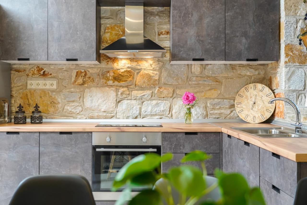 Kastro Stone House Villa สกาลา โปเตมิอัส ภายนอก รูปภาพ